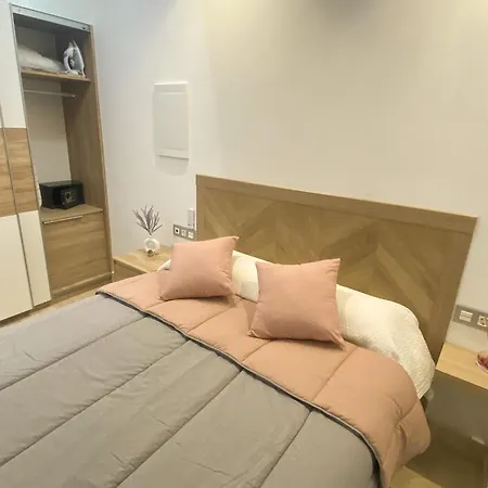 Апартаменты Centrico Cerca De Torres De Serrano Y Viveros